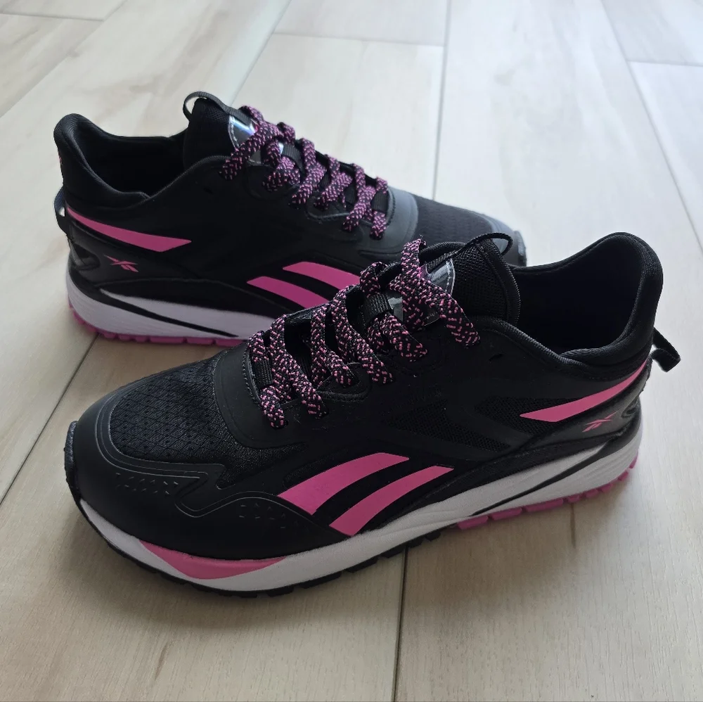 NEW Reebok Kids Girls Neon Pink/Black Athletic Sneakers